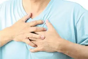 علت تپش قلب و لرزش بدن هنگام استرس